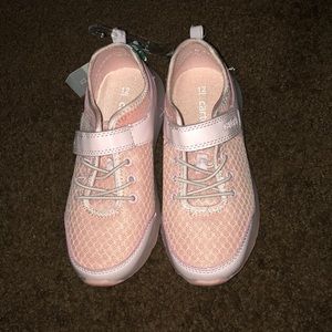 Oshkosh sneakers